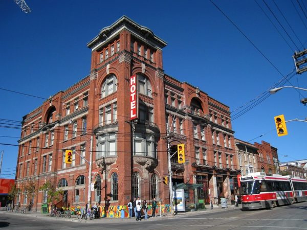 Gladstone Hotel